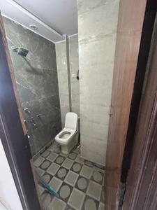 Bathroom Image of 500 Sq.ft 1 BHK Independent House for rent in Uttam Nagar New Delhi for Rs. 13000