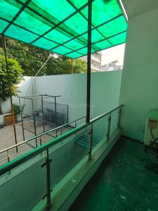 Balcony Image of Urbanroomz Pg in Sector 27 Gurgaon in DLF Phase 4, Gurgaon