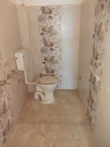 Bathroom Image of 640 Sq.ft 4 BHK Independent House for rent in Jhalwa Allahabad for Rs. 5500