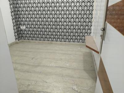 Bedroom Image of 800 Sq.ft 3 BHK Builder Floor for sale in Sector 4 Rohini New Delhi for Rs. 8500000