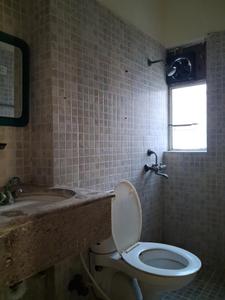 Common Bathroom Image of 825 Sq.ft 2 BHK Apartment / Flat for sale in Paras Tierea, Sector 137 Noida for Rs. 7400000