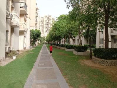 Image of 1000 Sq.ft 2 BHK Apartment / Flat for sale in Sare Crescent Parc Royal Greens Phase 1, Sector 95, Gurgaon for Rs. 10400000