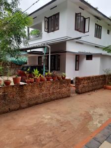 Image of 1800 Sq.ft 4 BHK Independent House for rent in Poovattuparamba, Kozhikode for Rs. 16500