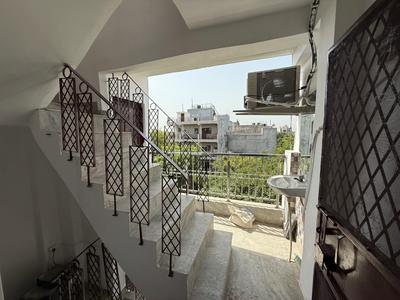 Balcony Image of Kabir Homes for Girls PG in Sector 15, Noida