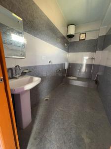 Bathroom Image of 900 Sq.ft 2 BHK Apartment / Flat for rent in Theog Shimla for Rs. 8000