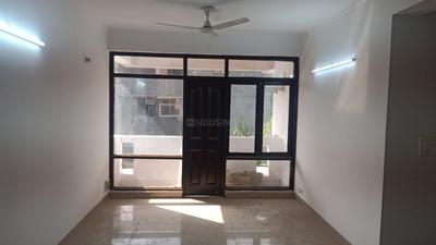 Living Room Image of 2100 Sq.ft 3 BHK Apartment / Flat for sale in CGHS Veena Apartment, Sector 22 Dwarka New Delhi for Rs. 31500000