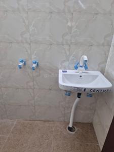 Bathroom Image of 144 Sq.ft 1 RK Apartment / Flat for rent in Sector 68 Noida for Rs. 11000