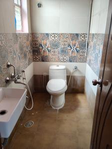 Bathroom Image of 1400 Sq.ft 3 BHK Apartment / Flat for rent in Masab Tank Hyderabad for Rs. 28000