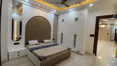 Bedroom Image of 2700 Sq.ft 4 BHK Builder Floor for sale in Vaishali Ghaziabad for Rs. 29200000