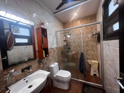 Bathroom Image of 9000 Sq.ft 5 BHK Duplex for rent in Sector 36 Noida for Rs. 165000
