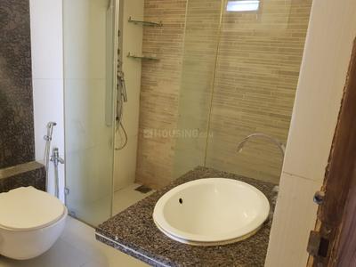 Bathroom Image of 2830 Sq.ft 4 BHK Apartment / Flat for rent in Maruti Celedron, Iscon Ambli Road Ahmedabad for Rs. 68000