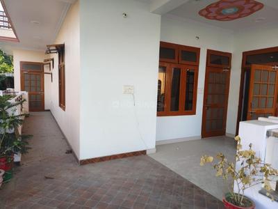 Image of 1800 Sq.ft 3.5 BHK Builder Floor for rent in Indira Nagar, Lucknow for Rs. 22000