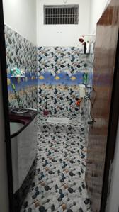 Bathroom Image of 2700 Sq.ft 3 BHK Independent House for rent in Begpur Aligarh for Rs. 14000