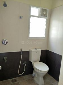 Bathroom Image of 935 Sq.ft 2 BHK Apartment / Flat for sale in Doshi Etopia II, Perungudi Chennai for Rs. 12500000