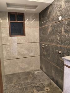 Common Bathroom Image of 723 Sq.ft 2 BHK Apartment / Flat for sale in Breez Global Heights, Sector 33 Sohna for Rs. 5400000