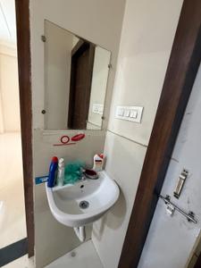 Bathroom Image of 1200 Sq.ft 3 BHK Apartment / Flat for rent in Ishaan Park, Patel Nagar Bhopal for Rs. 18000