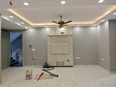 Living Room Image of 2200 Sq.ft 3 BHK Builder Floor for rent in Sector 122 Noida for Rs. 50000