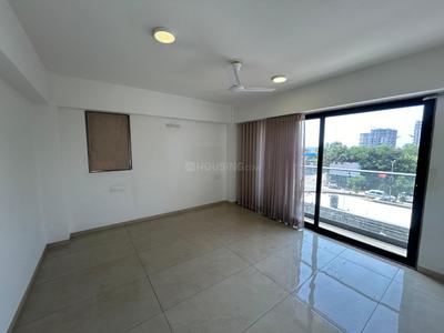 Bedroom Image of 2300 Sq.ft 3 BHK Apartment / Flat for sale in Dhruvi Hrudhya, Sargasan Gandhinagar for Rs. 9500000