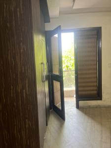 Bedroom Image of 950 Sq.ft 2 BHK Builder Floor for rent in Ramesh Nagar New Delhi for Rs. 33000