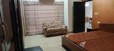 Bedroom Image of 2050 Sq.ft 3 BHK Apartment / Flat for rent in Gomti Nagar Lucknow for Rs. 60000