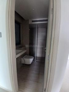 Image of 820 Sq.ft 2 BHK Apartment / Flat for rent in Rustomjee Paramount Wing F, Santacruz West, Mumbai for Rs. 210000