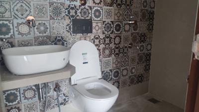 Bathroom Image of 750 Sq.ft 1 BHK Apartment / Flat for rent in Rassaz Greens , Mira Road East Mira Bhayandar for Rs. 28500