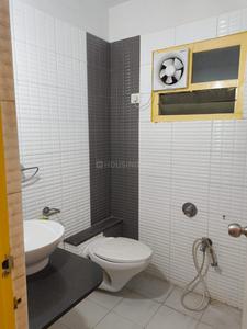 Bathroom Image of 2400 Sq.ft 3 BHK Apartment / Flat for rent in Alkapuri Vadodara for Rs. 50000