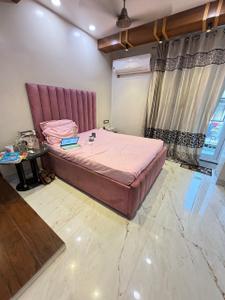 Bedroom Image of 950 Sq.ft 2 BHK Apartment / Flat for sale in IP Estate New Delhi for Rs. 18000000