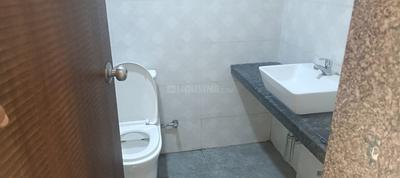 Bathroom Image of 1350 Sq.ft 3 BHK Apartment / Flat for rent in ACME Ozone, Thane West Thane for Rs. 50000