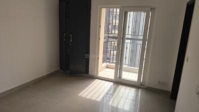 Bedroom Image of 1044 Sq.ft 2 BHK Apartment / Flat for sale in Paramount Floraville, Sector 137 Noida for Rs. 12000000