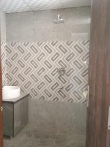 Image of 1500 Sq.ft 3 BHK Apartment / Flat for sale in Sector 10A, Gurgaon for Rs. 8200000