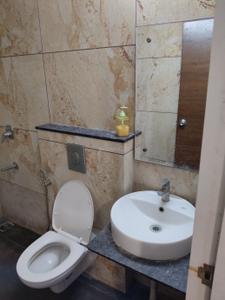 Image of 1300 Sq.ft 2 BHK Apartment / Flat for rent in Khajrana, Indore for Rs. 50000