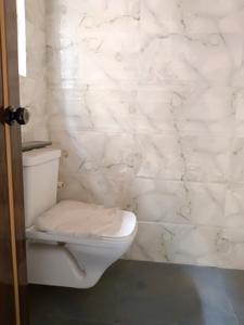 Common Bathroom Image of 1150 Sq.ft 3 BHK Apartment / Flat for sale in Purbalok Kolkata for Rs. 8700000