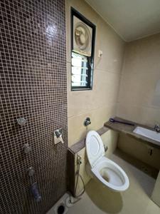 Bathroom Image of 2000 Sq.ft 3 BHK Apartment / Flat for rent in Race Course Vadodara for Rs. 45000