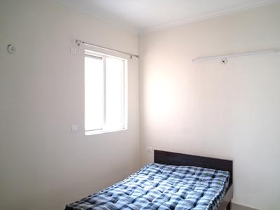 Bedroom Image of 1375 Sq.ft 3 BHK Apartment / Flat for sale in Amrapali Crystal Homes Phase 1, Sector 76 Noida for Rs. 16000000