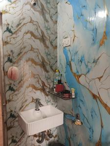Bathroom Image of 1000 Sq.ft 2.5 BHK Apartment / Flat for sale in Prabhadevi Mumbai for Rs. 37500000