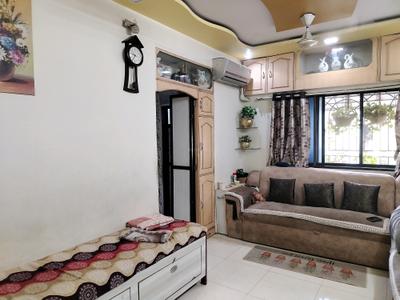 Living Room Image of 760 Sq.ft 1 BHK Apartment / Flat for sale in Kothrud Pune for Rs. 8000000