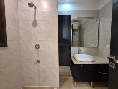 Bathroom Image of 5400 Sq.ft 6 BHK Builder Floor for rent in Swaraj Homes RWA Hauz Khas, Safdarjung Development Area New Delhi for Rs. 400000