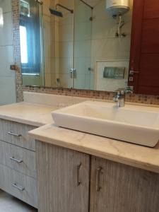 Image of 1980 Sq.ft 3 BHK Builder Floor for rent in Sarvapriya Vihar, New Delhi for Rs. 110000