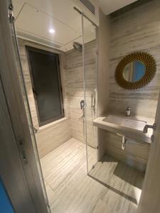 Bathroom Image of 1100 Sq.ft 2 BHK Apartment / Flat for rent in Khar West Mumbai for Rs. 220000