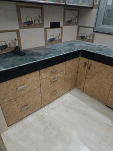 Kitchen Image of 850 Sq.ft 2 BHK Builder Floor for rent in Kamta Lucknow for Rs. 12000