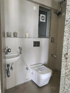 Common Bathroom Image of 650 Sq.ft 1 BHK Apartment / Flat for sale in Shree Naman Premier, Andheri East Mumbai for Rs. 14900000