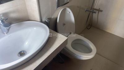 Bathroom Image of 1050 Sq.ft 2 BHK Apartment / Flat for sale in L And T Seawoods Residences, Seawoods Navi Mumbai for Rs. 28500000