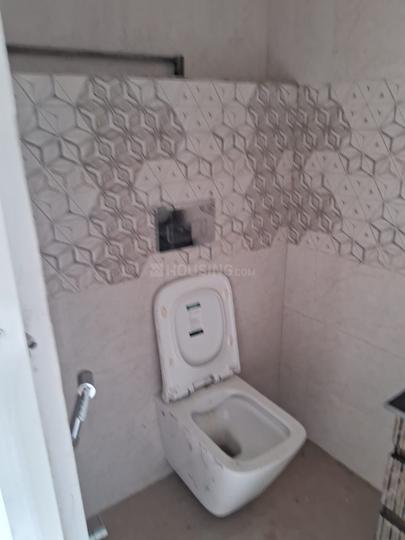 Apex Acacia Valley Apartments Bathroom 1