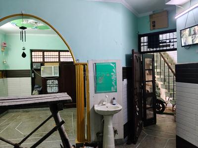Bathroom Image of 900 Sq.ft 1 BHK Independent House for rent in Shakti Colony Karnal for Rs. 12000