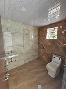 Bathroom Image of 1100 Sq.ft 2 BHK Apartment / Flat for rent in Appavu Nagar Hosur for Rs. 25000