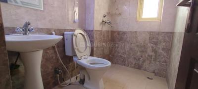 Bathroom Image of 1350 Sq.ft 3 BHK Apartment / Flat for rent in Sector 75 Noida for Rs. 42000