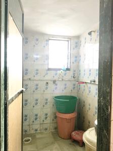 Common Bathroom Image of 565 Sq.ft 1 BHK Apartment / Flat for sale in Kalyan West Kalyan for Rs. 5000000