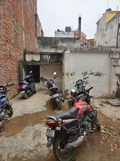 Vrindavan yojna sec 5 B Main Image 1