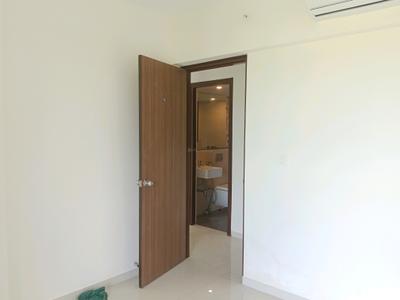Bedroom Image of 900 Sq.ft 2 BHK Apartment / Flat for rent in Lodha Splendora, Kasarvadavali Thane for Rs. 28000